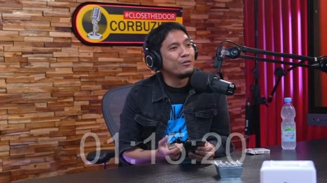 Desta Mahendra di podcast Deddy Corbuzier.