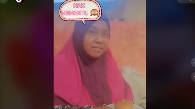 Ibu Minta Hadiah Menantu Malah Beri Kado Lain, Video Wanita Ini Viral