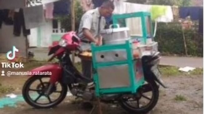 Keren, Pemuda Ini Tak Malu Jualan Bakso Malang di Sekolah, Kini Sudah Meraih Sukses