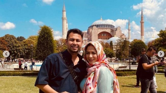 Potret liburan Raffi Ahmad dan Nagita Slavina ke Turki. [Instagram/raffinagita1717]