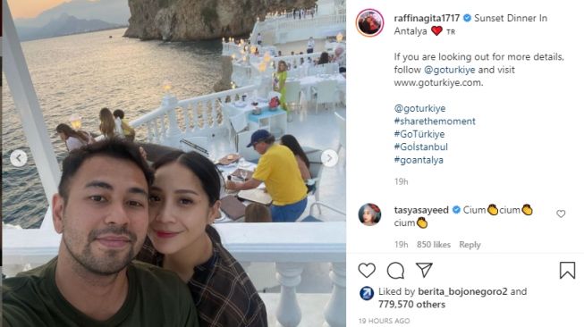 Potret liburan Raffi Ahmad dan Nagita Slavina ke Turki. [Instagram/raffinagita1717]