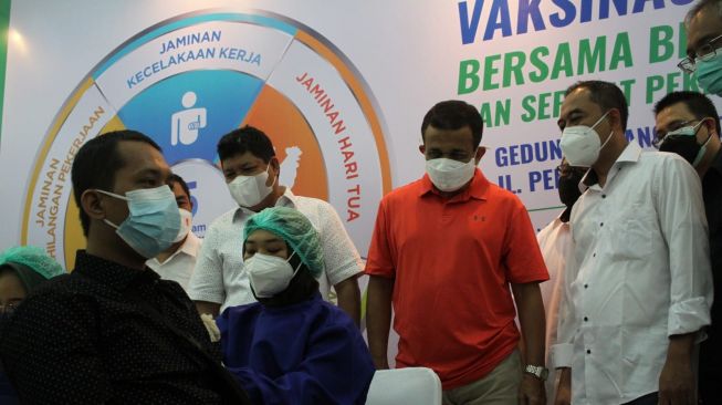 BPJamsostek Gelar Vaksinasi untuk Serikat Buruh DKI di Gelanggang Remaja Pulo Gadung