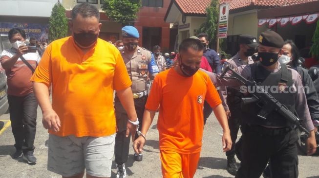 Duh! Asyik Pesta Narkoba, Polisi di Brebes Diciduk Bersama Teman-temannya