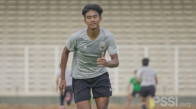 Pemain muda Persib Bandung, Kakang Rudianto saat berlatih dengan Timnas Indonesia U-18 (dok. PSSI).
