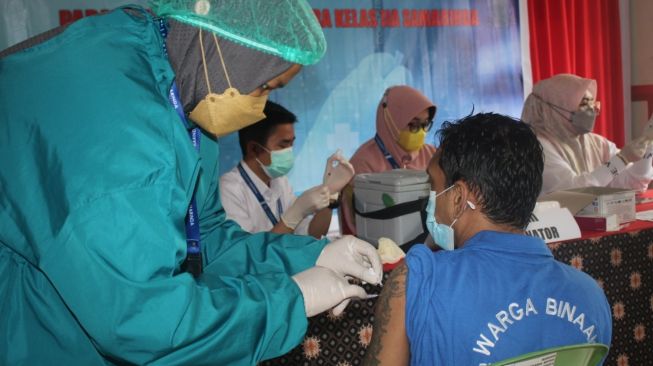 Puskesmas di Banyuwangi Ditargetkan Vaksinasi 250 Orang per Hari