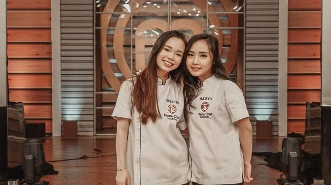 Tetap Kompak Meski Saingan, 5 Potret Persahabatan Jesselyn dan Nadya MasterChef