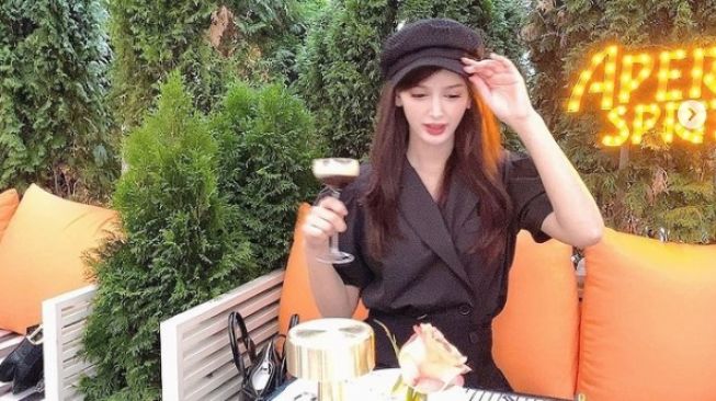 Potret Vida model Korea Selatan yang kabur dari Taliban. [Instagram/imvidaaa]