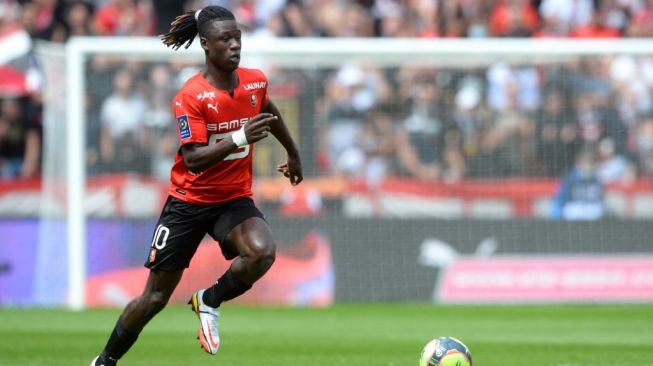 Eduardo Camavinga resmi meninggalkan Rennes untuk gabung Real Madrid di penutupan bursa transfer musim panas 2021. [JEAN-FRANCOIS MONIER / AFP]