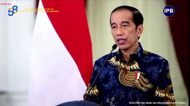 RESMI Jokowi Sebut Virus COVID-19 Tak Akan Hilang dari Indonesia