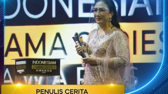 Potret pemain Ikatan Cinta di Acara Penghargaan. [Instagram/ikatancinta.mncp]