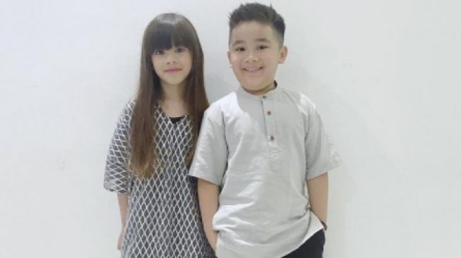 Potret Anak Kembar Jonathan Frizzy. [Instagram/@twinszfrizzy]