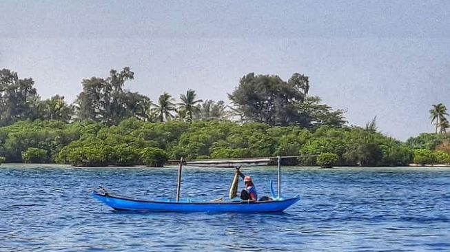 Nelayan sekitar Pulau Tunda [Istimewa].