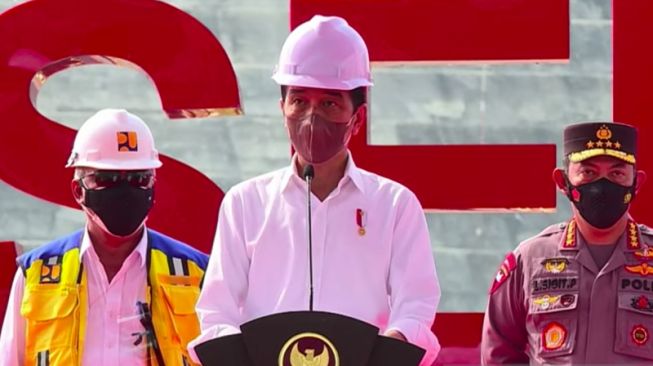 Presiden Jokowi resmikan Bendungan Way Sekampung di Pringsewu, Kamis (2/9/2021). [ANTARA]
