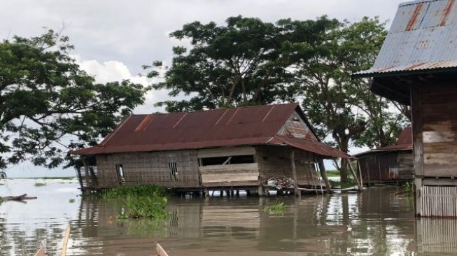 Ratusan Warga Jadi Korban Banjir di Kabupaten Sidenreng Rappang Sulawesi Selatan