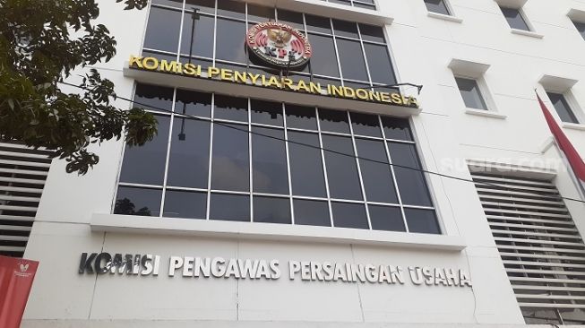 Gedung Komisi Penyiaran Indonesia. (Suara.com/Yaumal)