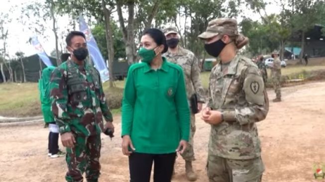 Sersan Halima, menjadi daya tarik saaat ke Indonesia untuk latihan gabungan antara Tentara AS dan TNI. (Youtube TNI)