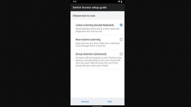 Cara mengontrol ponsel dengan Face Gestures di Android 12. [The Verge]