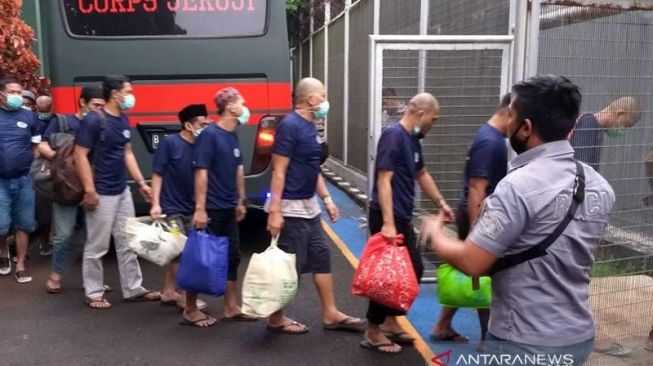 55 Napi Narkotika Dipindahkan Kemenkumham ke Lapas Nusakambangan