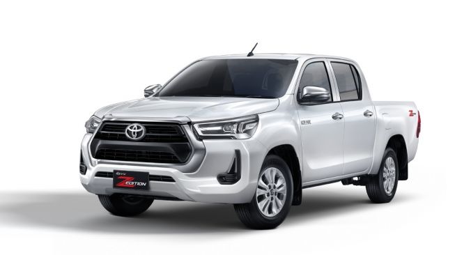 Toyota Hilux Revo Z Edition Razer Meluncur, Jadi Lebih Sangar