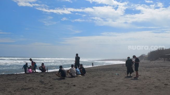 Akses ke Pantai Selatan Disekat, Wisatawan Lewat Jalur Tikus