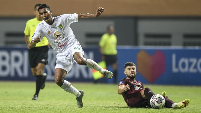Liga 1: Persebaya Tetap Percayakan Ernando Ari Sebagai Kiper Utama Kontra Bhayangkara FC