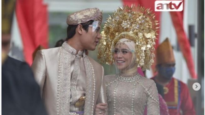 Momen Ngunduh Mantu Lesti Kejora dan Rizky Billar. [Instagram/antv_official]