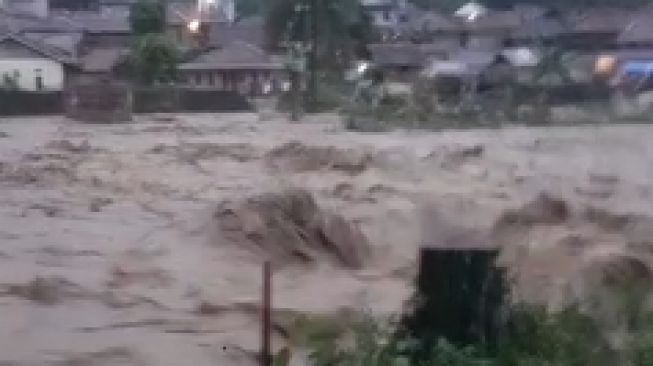 Sungai Cidurian Bogor meluap [Ist]