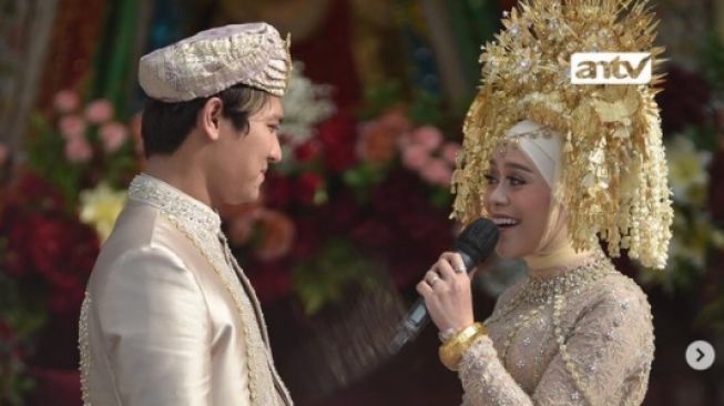 Momen Ngunduh Mantu Lesti Kejora dan Rizky Billar. [Instagram/antv_official]