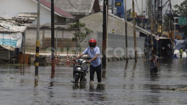 Banjir Rob di Batam. [Suara.com]