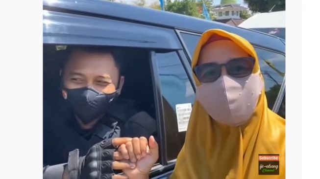 Viral Momen Paspampres Bertemu Orangtuanya di Jalanan saat Bertugas Kawal Presiden