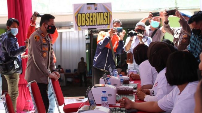 Polresta Malang Kota Gelar Vaksinasi Massal di Ponpes Sabilurrosyad Gasek