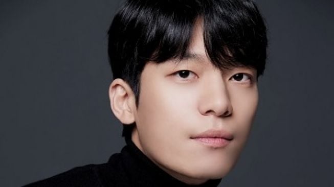 Wi Ha Joon akan Bermain di Drama Bad and Crazy. (iQiyi)