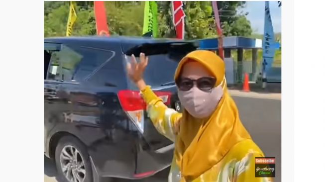 Viral Momen Paspampres Bertemu Orangtuanya di Jalanan saat Bertugas (YouTube)