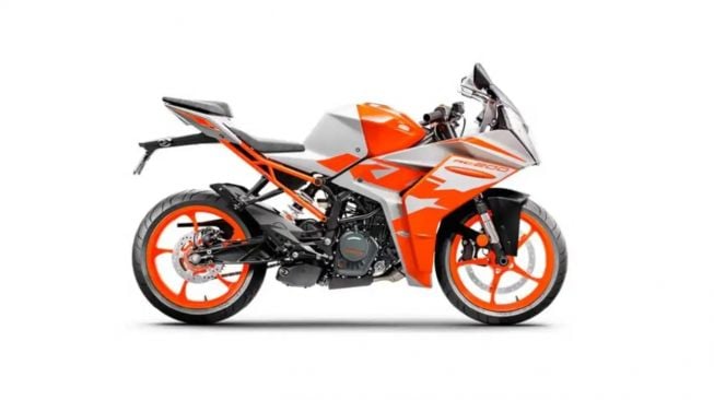 KTM RC200 2022. (rideapart.com)