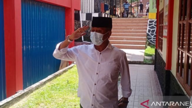 KPK Periksa Dua Politisi Bintan Terkait Kasus Cukai Rokok