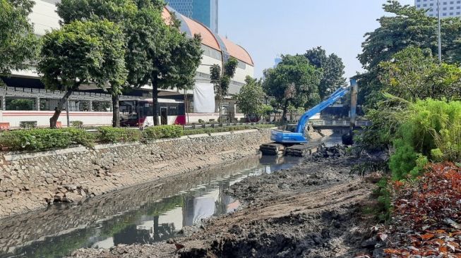 Antisipasi Banjir, Petugas Sudin SDA Jaksel Disiagakan 24 Jam