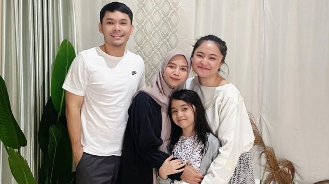 Momen kebersamaan Marshanda dan Nesyana istri Ben Kasyafani (Instagram/marshanda99)