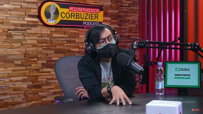 Ari Lasso menjelaskan penyakit kanker langka yang ia derita [YouTube/Deddy Corbuzier]