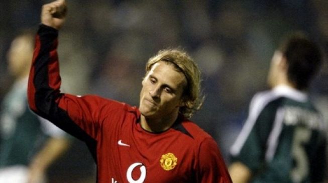 Diego Forlan saat masih bermain untuk Manchester United pada 2003. [AFP]