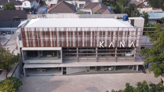 Punya Gedung dengan Arsitektur Unik, Toko Furnitur Ini Tonjolkan Konsep Hemat Energi