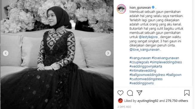 Seleb nikah pakai gaun rancangan Ivan Gunawan. [Instagram]