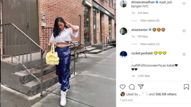 Gaya Rachel Vennya di New York Fashion Week. [Instagram/rachelvennya]