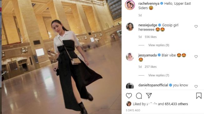 Gaya Rachel Vennya di New York Fashion Week. [Instagram/rachelvennya]