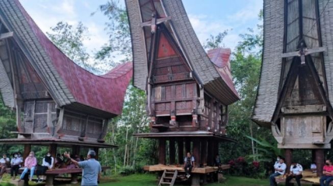 Wisatawan Domestik Mulai Gerakkan Ekonomi Sulawesi Selatan
