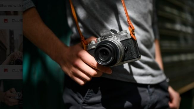 Nikon Z fc. [Alta Nikindo]