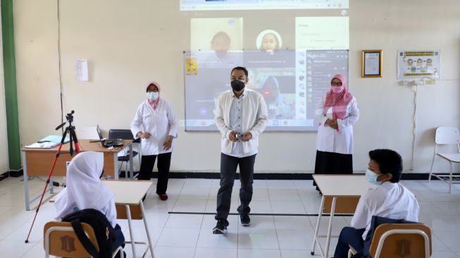 Dievaluasi Secara Berkala, Surabaya Berhati-hati Gelar Pembelajaran Tatap Muka