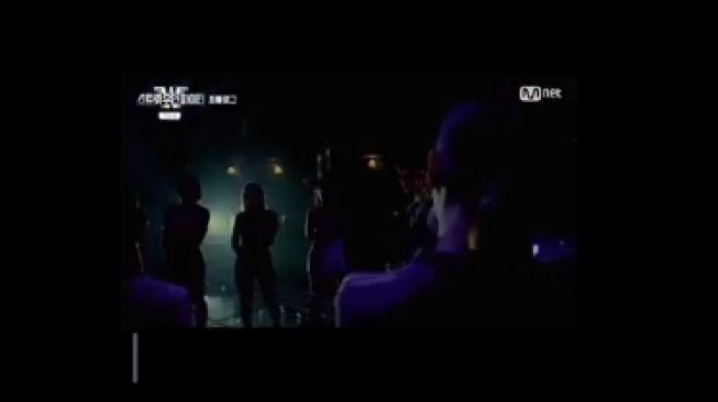 Mnet dikecam lantaran diduga memakai suara azan yang diremix. (Twitter)