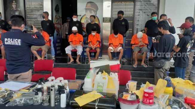 Polisi Kuak Kasus Home Industri Narkotika di Tangsel, Dikemas Dalam Bungkus Kopi