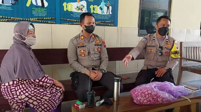 Nenek 60 Tahun Nekat Curi Bawang di Solo, Endingnya Malah Bikin Trenyuh