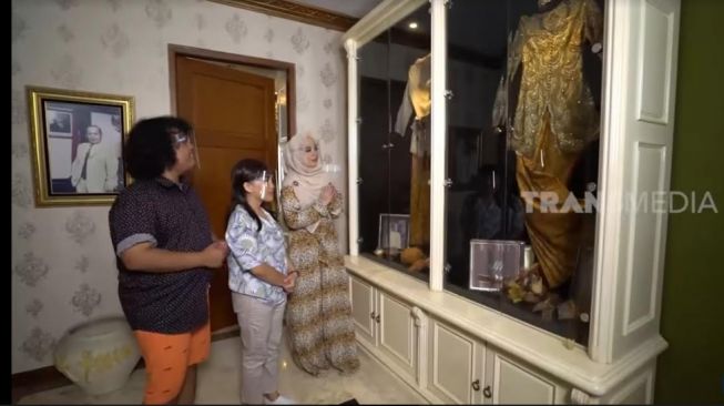 Potret Rumah Inggrid Kansil. [Youtube/TRANS7 OFFICIAL]